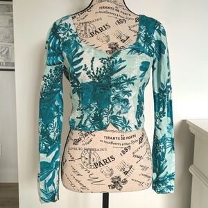 GUESS | Women's Green/Blue Jungle Print Sweetheart Button Down Cropped B…